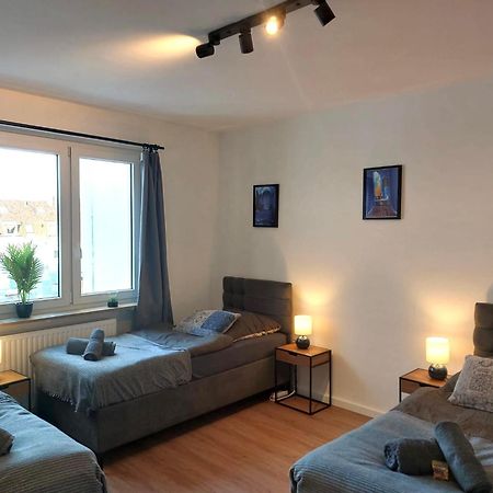 Rtr Essen - Fuer Bis Zu 8 Personen - Voll Ausgestattet - Zentral Limbecker Platz - Messe - Uniklinikum - Smart Tv - Modern Exterior foto