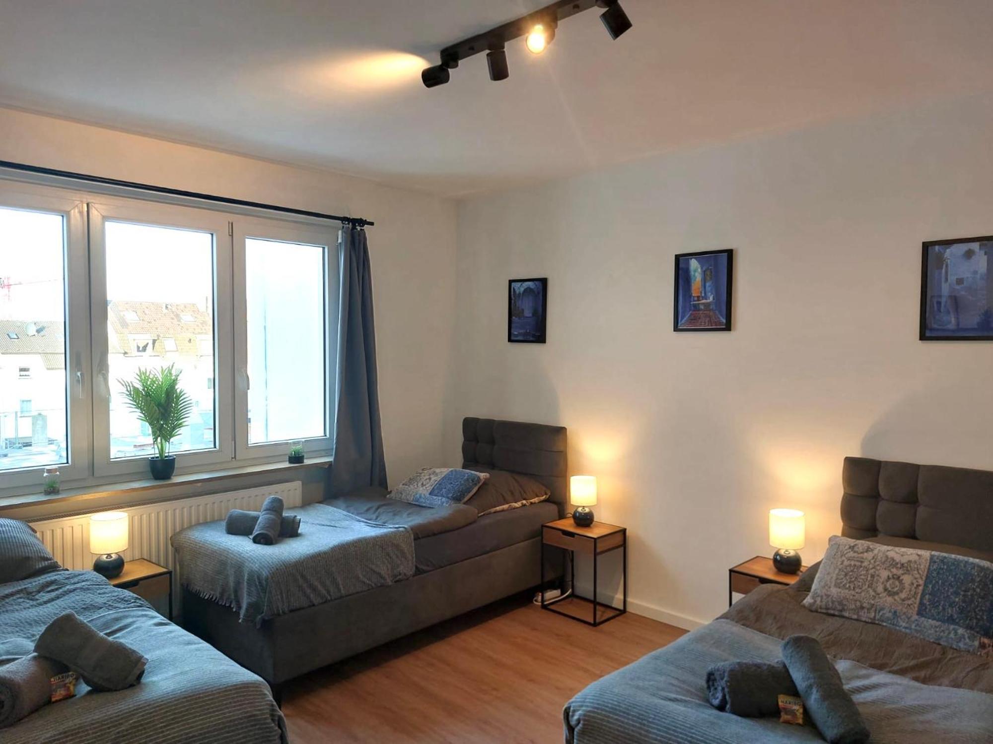 Rtr Essen - Fuer Bis Zu 8 Personen - Voll Ausgestattet - Zentral Limbecker Platz - Messe - Uniklinikum - Smart Tv - Modern Exterior foto